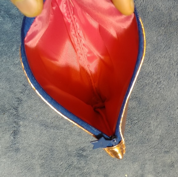 Ipsy Gold Clutch - Picture 5 of 5